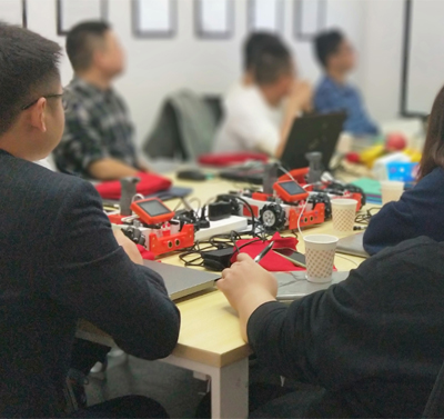 专注人工智能教育机器人研发的纳深机器人获新一轮融资