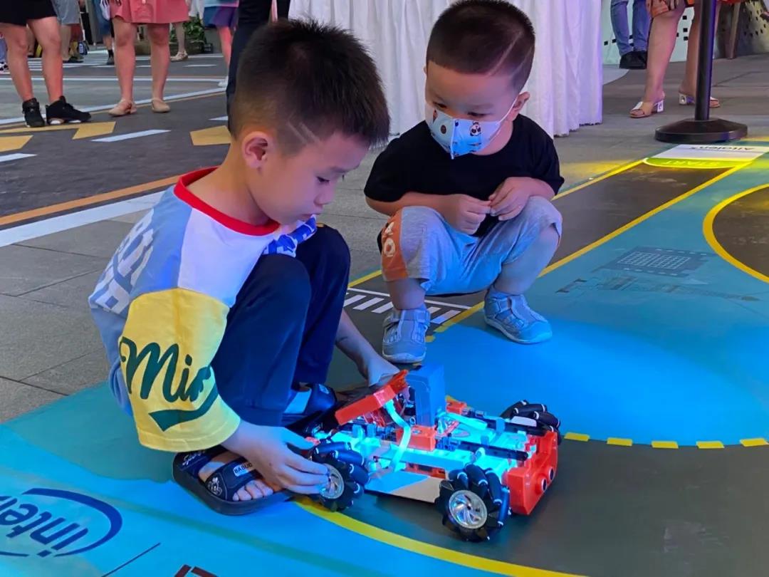 人工智能教育机器人“潮”你走来(图4) 人工智能教育机器人“潮”你走来(图4)